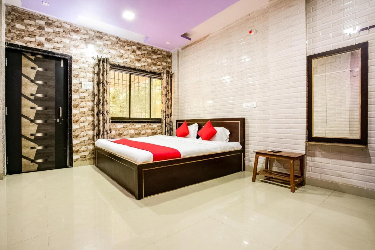 Oyo 63030 Mhatre Farm & Resort Chinchani Exterior foto