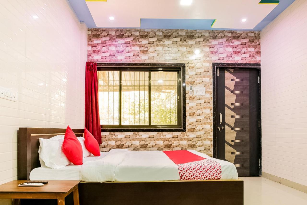 Oyo 63030 Mhatre Farm & Resort Chinchani Exterior foto